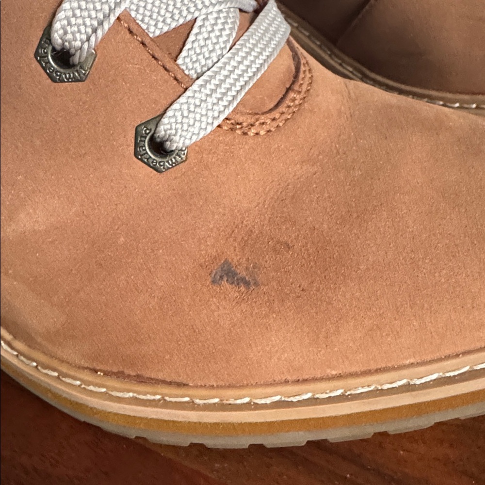 Timberland Women's Tan Winter Boots with Cream Lining - Picture 3 of 6